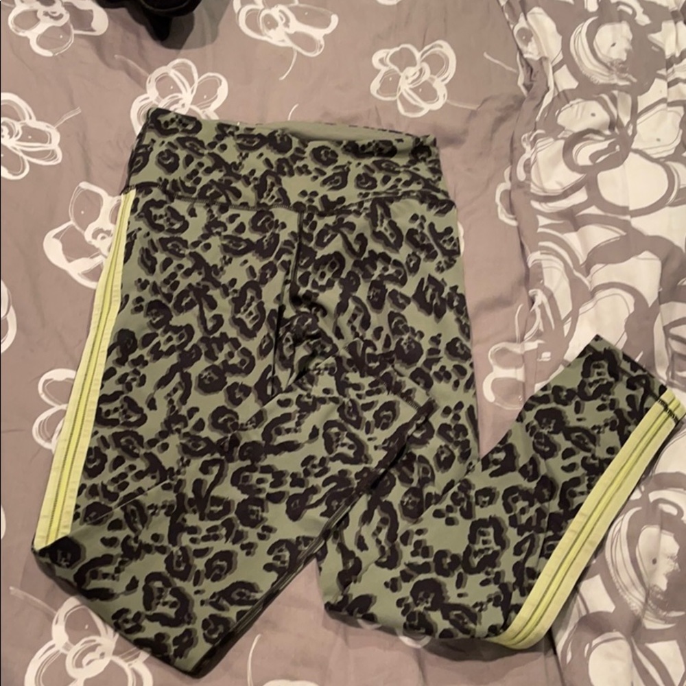 Victoria’s Secret leggings